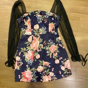 Cute dress sheer sleeve